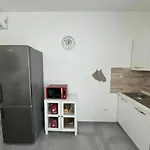 Moderno E Confortevole Appartamento, Wi-fi E Parcheggio Gratuito Διαμέρισμα