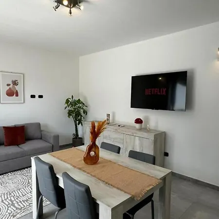 アパート Moderno E Confortevole Appartamento, Wi-fi E Parcheggio Gratuito Sanluri
