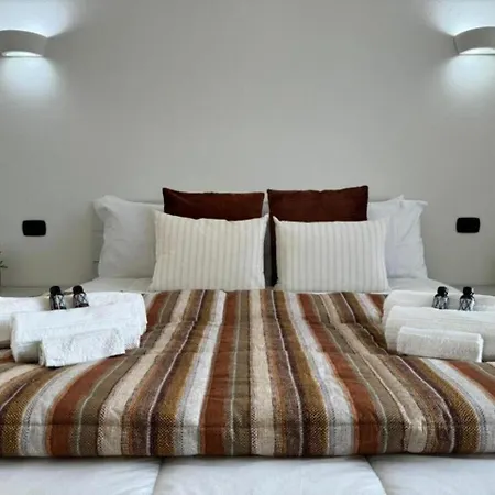 Appartamento Moderno E Confortevole Appartamento, Wi-fi E Parcheggio Gratuito *