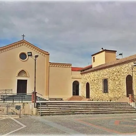 Moderno E Confortevole Appartamento, Wi-fi E Parcheggio Gratuito شقة *